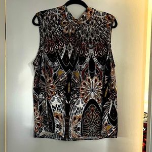 Short sleeved blouse with back neck tie detail